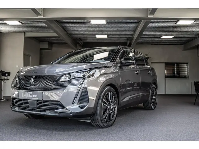 Peugeot 3008 1.6 HYbrid 225 GT 2023 Hybride Benzine 3