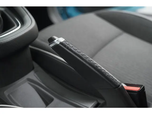 Renault Clio TCe 100 Intens 2020 Benzine 45