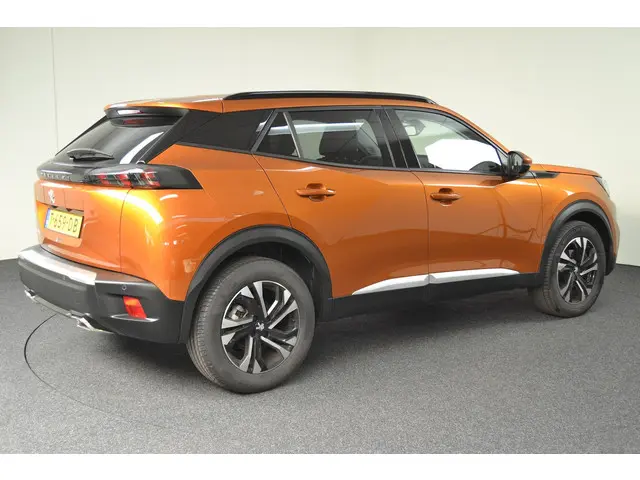 Peugeot 2008 1.2 Puretech 130pk Allure 2021 Benzine 6