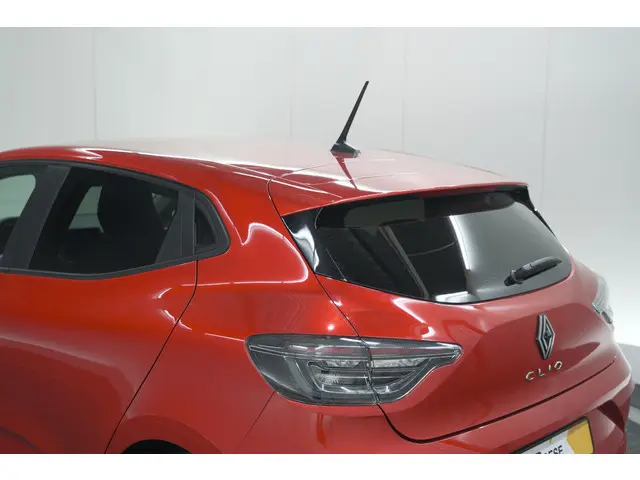 Renault Clio TCe 90 GPF Evolution 2024 Benzine 20