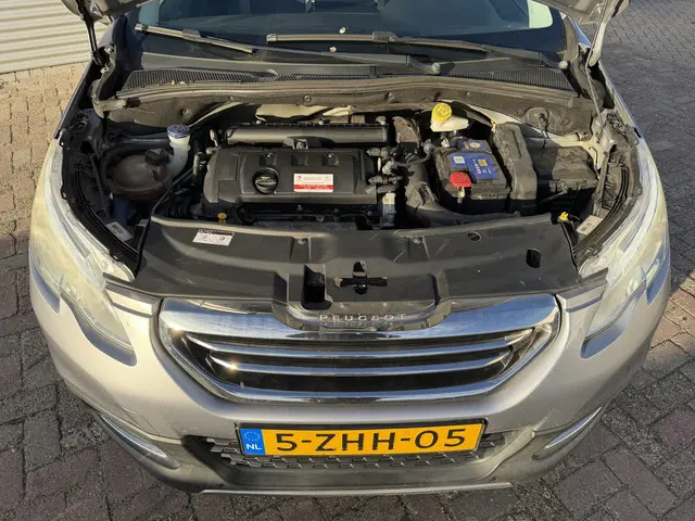 Peugeot 2008 1.6 VTi Allure 2015 Benzine 15