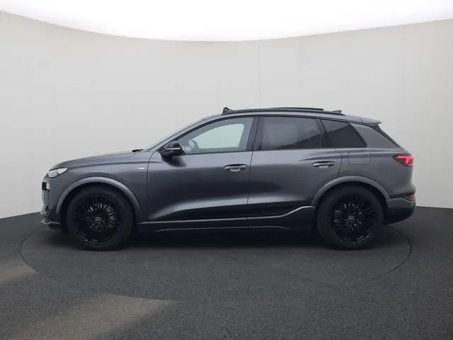 Audi Q6 e-tron 2