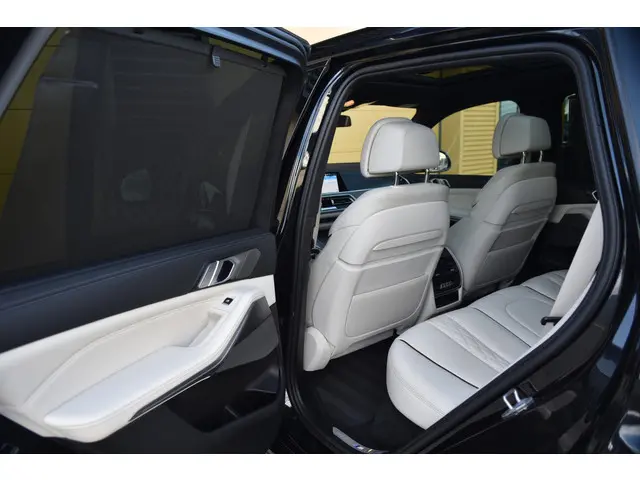 BMW X5 xDrive40i M-Sport High Executive 2018 Benzine 24