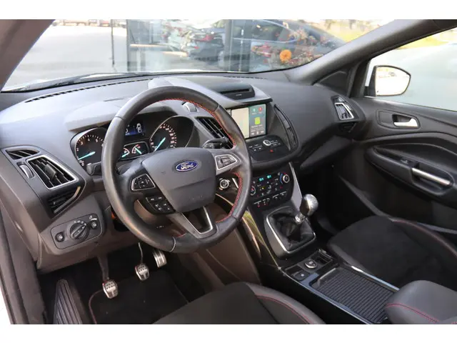 Ford Kuga 1.5 ECOBOOST ST-LINE 2017 Benzine 18