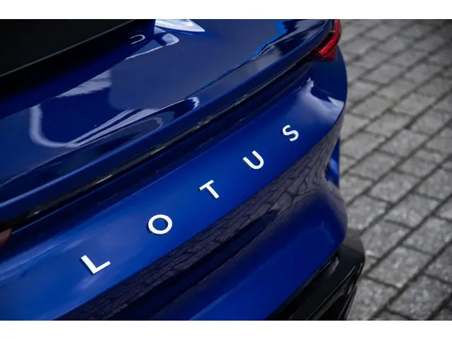 Lotus Emira Turbo SE 2025 Benzine 6