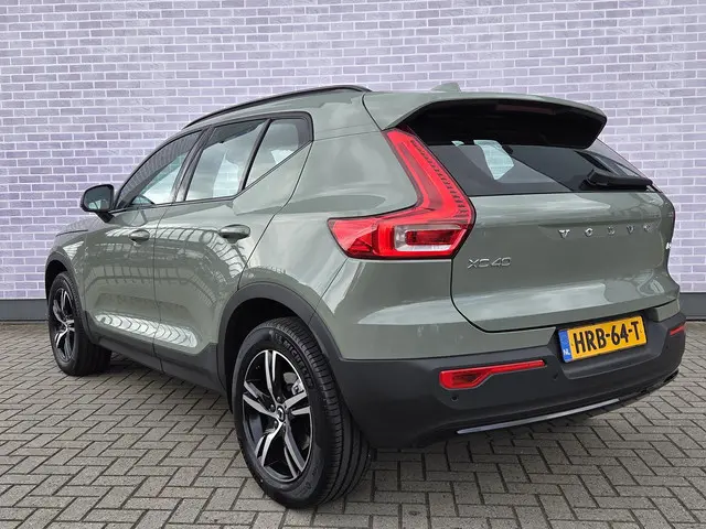 Volvo XC40 3