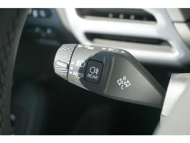 BMW 1 Serie 5-deurs 120 2025 Benzine 34