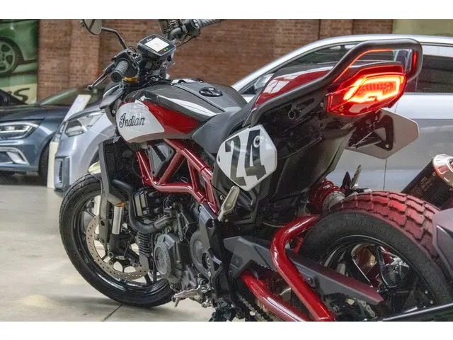 Indian FTR 1200 Carbon *Akrapovic* 2020 Benzine 34