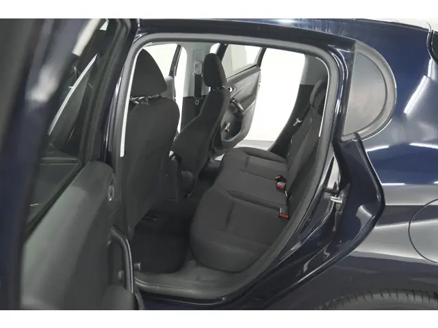 Peugeot 208 PureTech 82 Signature 2019 Benzine 28