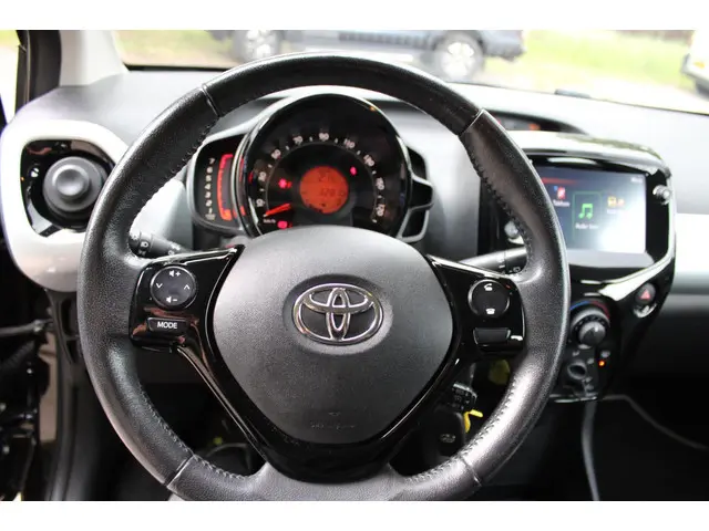Toyota Aygo 1.0 VVT-i x-joy 2020 Benzine 29