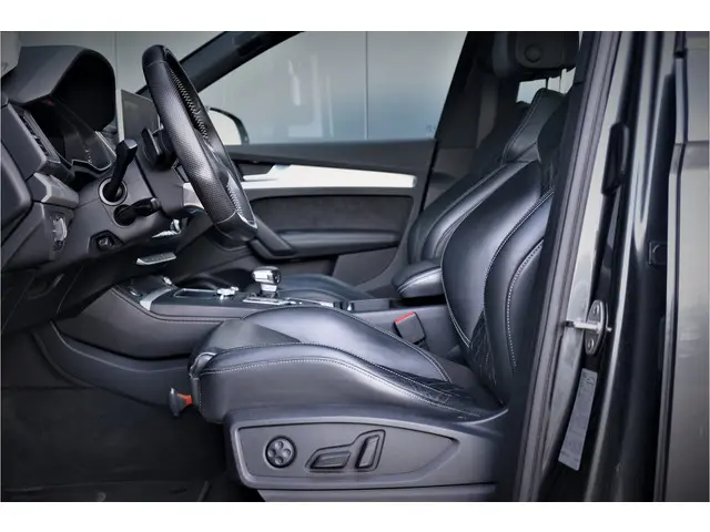 Audi Q5 2.0 TFSI quattro Launch Edition 2017 Benzine 81