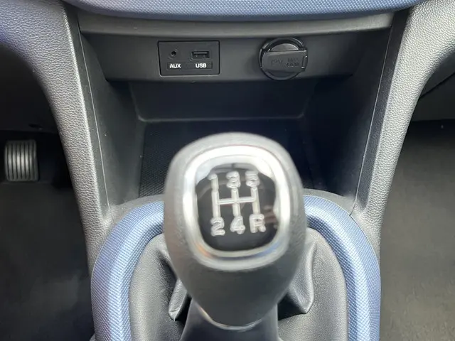 Hyundai i10 1.0i i-Motion Comfort 2015 Benzine 55