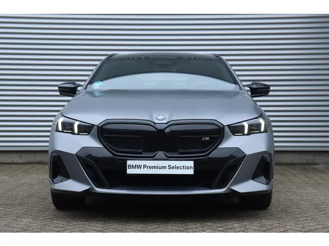 BMW i5 3