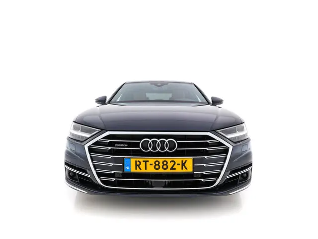 Audi A8 2