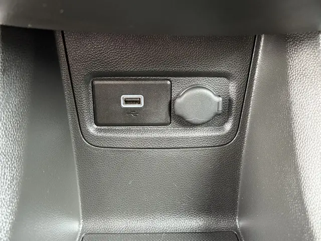 Opel KARL 1.0 Rocks Online Edition 2019 Benzine 19
