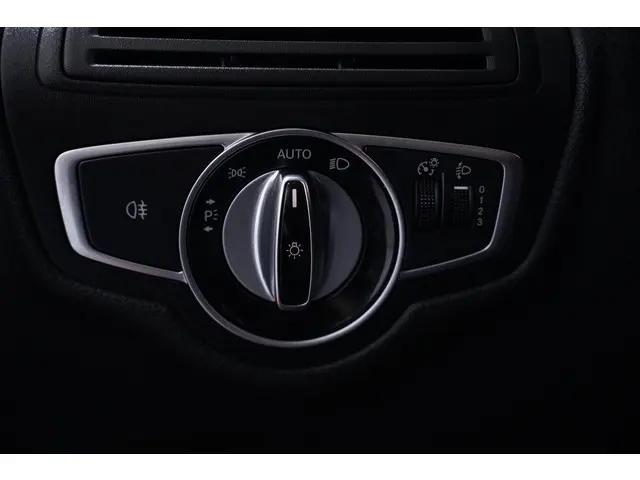 Mercedes-Benz GLC 220 d 4MATIC Edition 1 2015 Diesel 28