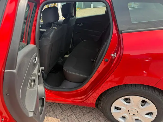 Renault Clio Estate 0.9 TCe Expression 2016 Benzine 17