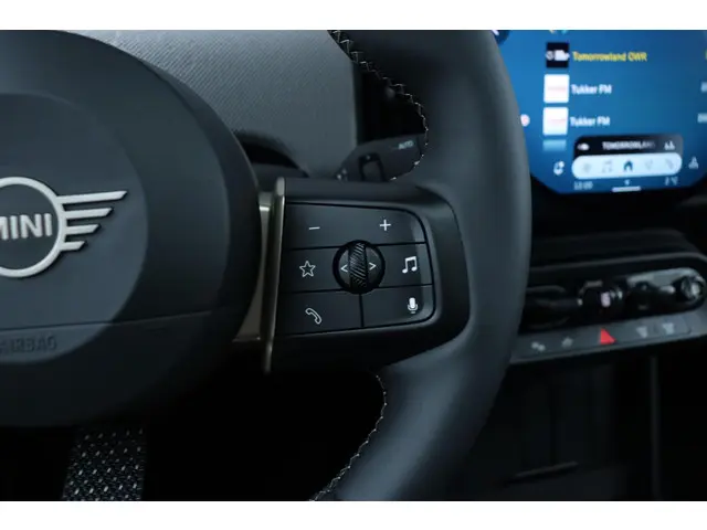 MINI 5-Deurs Cooper C 2024 Benzine 18