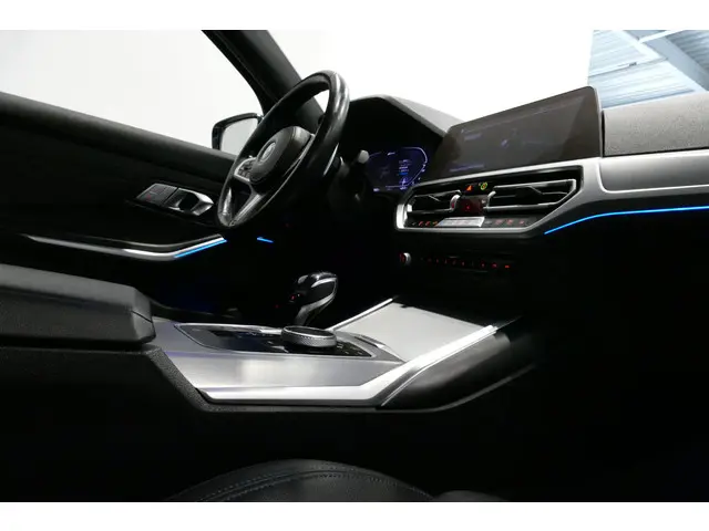 BMW 3 Serie 330e M Sport 2020 Hybride Benzine 33