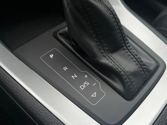 Audi Q3 45 TFSI e edition Plug-in 2024 Hybride Benzine 23