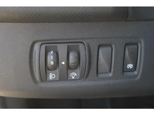 Renault Clio Estate 0.9 TCe Dynamique 2014 Benzine 18
