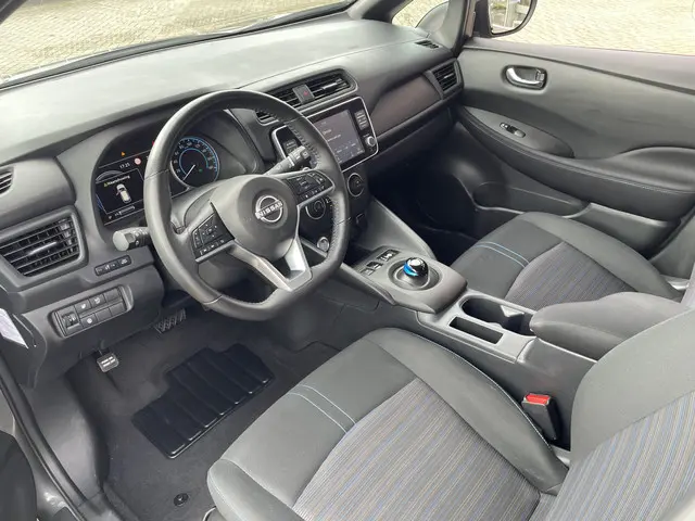 Nissan Leaf Acenta 40 kWh 2023 Elektrisch 4