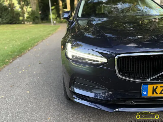 Volvo V90 2.0 T5 Momentum / Orig. NL / NAP 2017 Benzine 20