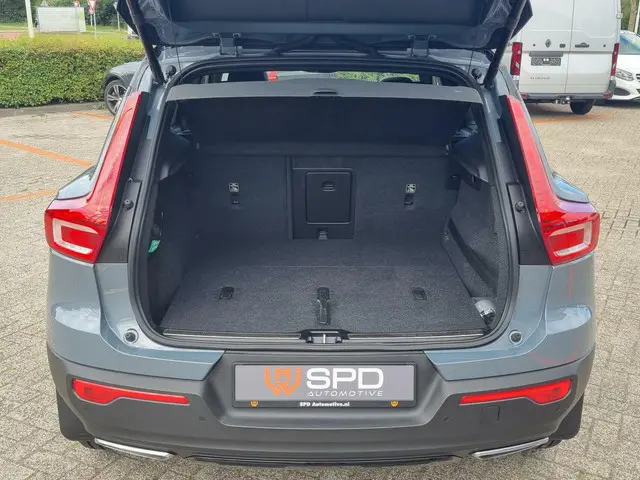 Volvo XC40 2.0 T5 AWD R-Design | PANO | LED | H&K | 2020 Benzine 16