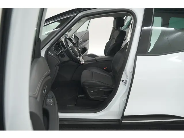 Renault Grand Scénic TCe 140 EDC Intens 2021 Benzine 28