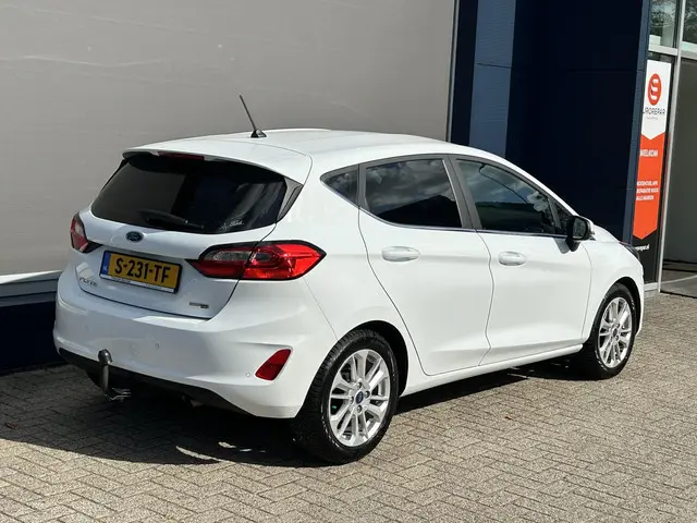 Ford Fiesta 1.0 EcoBoost Hybrid Titanium 2022 Benzine 3