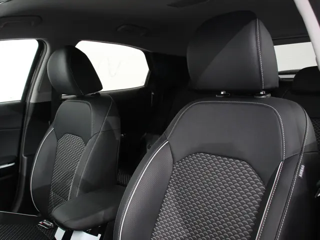 Kia XCeed 1.6 GDi PHEV DynamicLine 2025 Hybride Benzine 21