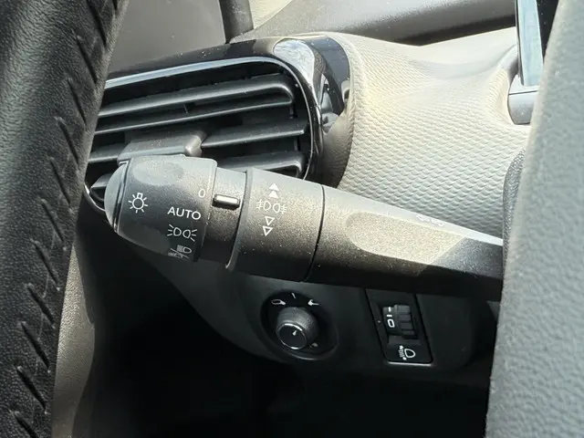 Citroën C4 Cactus 1.2 PureTech Feel 2019 Benzine 15