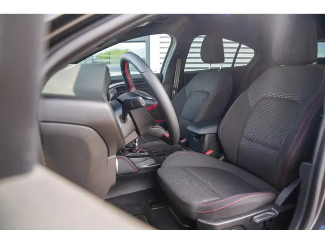 Ford Focus 1.0 EcoBoost Hybrid ST Line 2024 Benzine 8