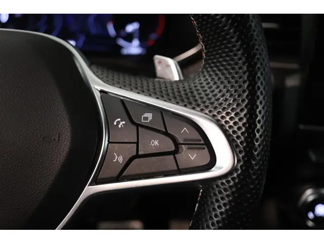 Renault Arkana 1.3 mild hybrid 160 R.S. line 2023 Benzine 24