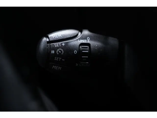 Peugeot 5008 1.2 PureTech Active 2019 Benzine 24