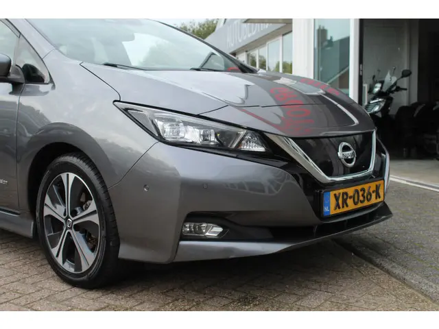 Nissan Leaf Tekna 40 kWh//360 CAMERA//NAVI!! 2019 Elektrisch 24