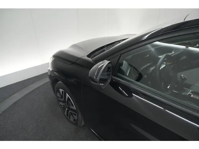 Peugeot 208 PureTech 100 Allure 2024 Benzine 19