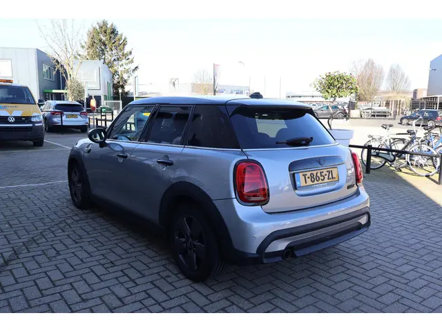 MINI Cooper Mini 1.5 Camden Edition 2023 Benzine 3