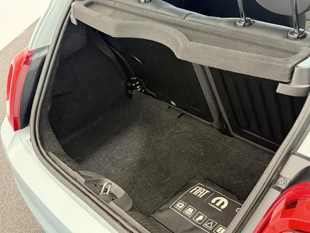 Fiat 500 1.0 Hybrid Dolcevita 2023 Benzine 27