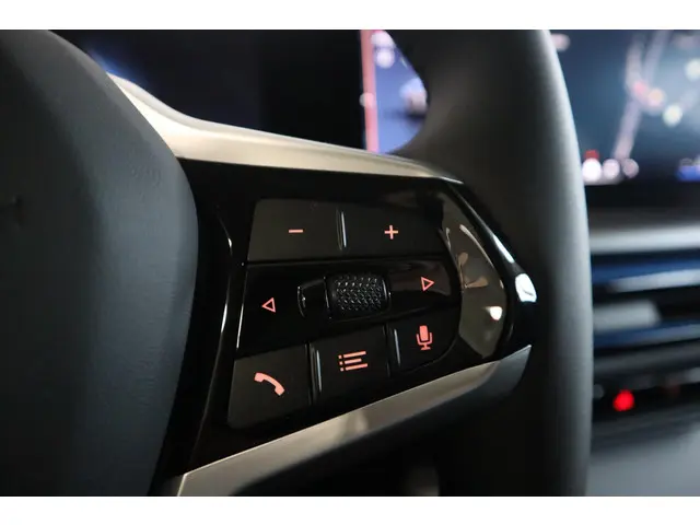 BMW i4 eDrive35 2025 Elektrisch 24