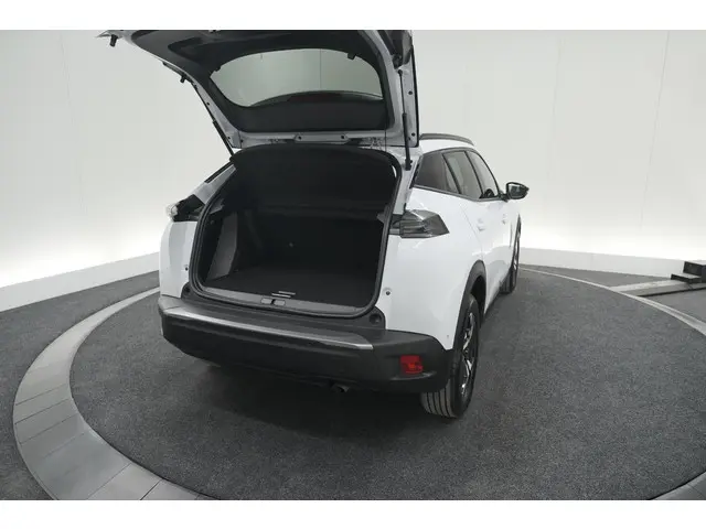 Peugeot 2008 PureTech 100 Allure 2024 Benzine 63