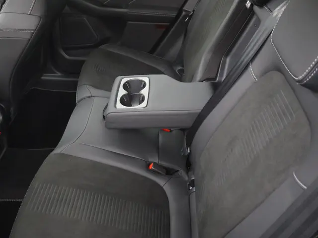 Ford Kuga 2.5 PHEV Active X 2025 Hybride Benzine 43