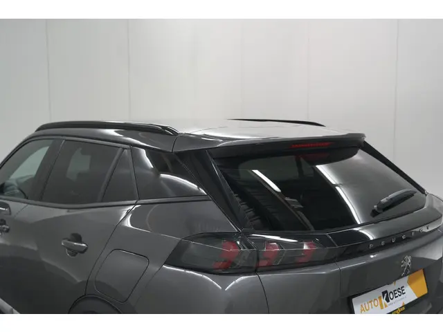 Peugeot 2008 PureTech 130 EAT8 Allure 2023 Benzine 22