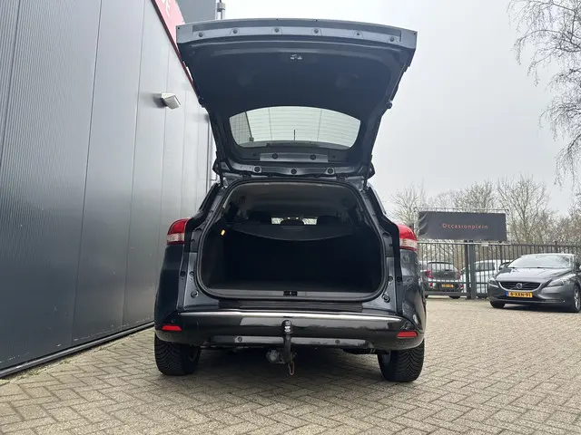 Renault Clio 0.9 TCe Limited | Trekhaak | Navi 2018 Benzine 30