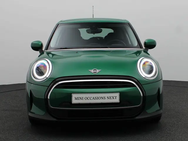 MINI 5-Deurs One 2022 Benzine 3