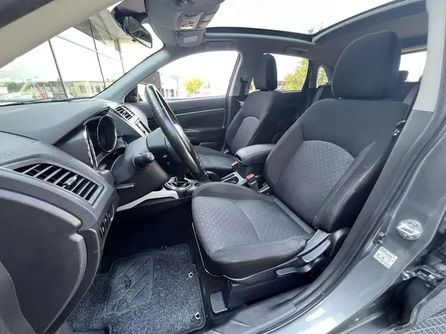 Mitsubishi ASX 1.6 Intense ClearTec 2012 Benzine 7