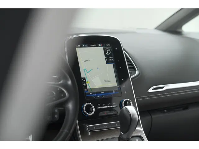 Renault Scénic TCe 140 EDC Bose 2021 Benzine 62