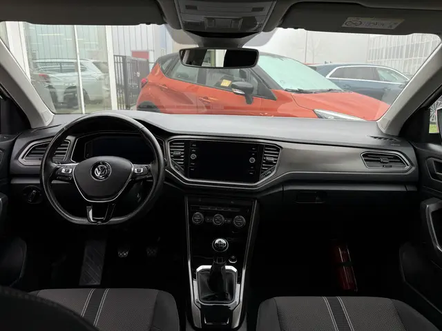 Volkswagen T-Roc 2