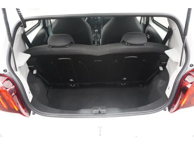 Peugeot 108 1.0 e-VTi Access / Radio / NAP 2018 Benzine 4