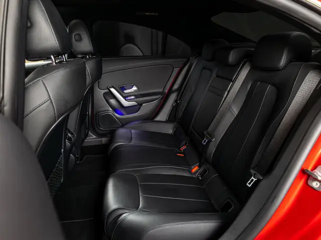 Mercedes-Benz CLA Coupé 180 Luxury Line 2023 Benzine 8